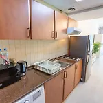 Upgraded L Stunning Studio In Dubai Marina Sleeps 4
