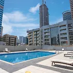 Upgraded L Stunning Studio In Dubai Marina Sleeps 4