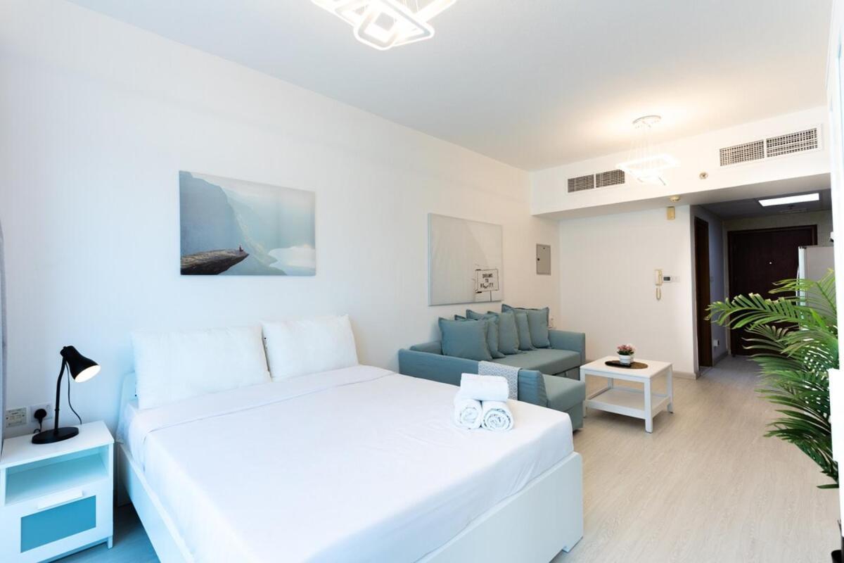 Upgraded L Stunning In Marina Sleeps 4