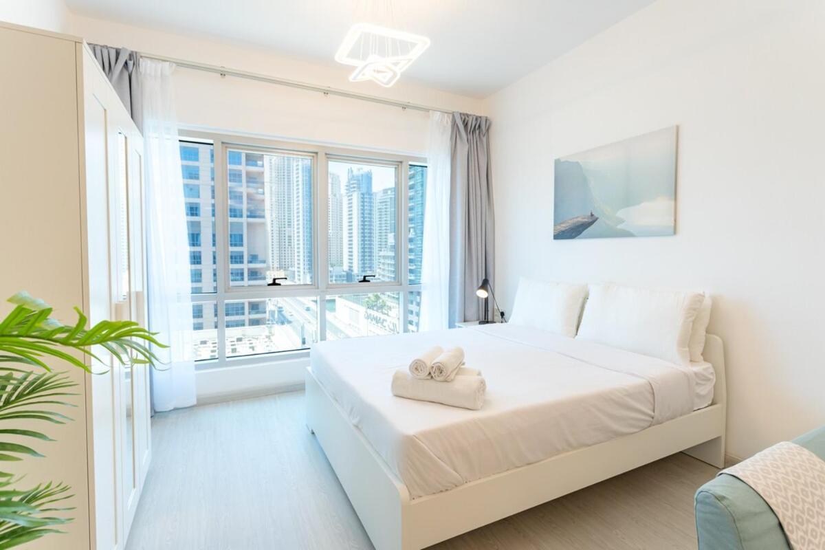 Apartment Upgraded L Stunning In Marina Sleeps 4 Dubai