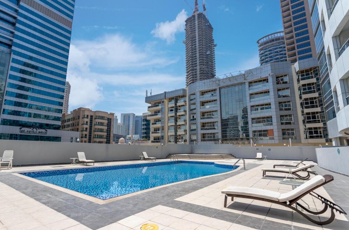 Upgraded L Stunning In Marina Sleeps 4 Apartment *
