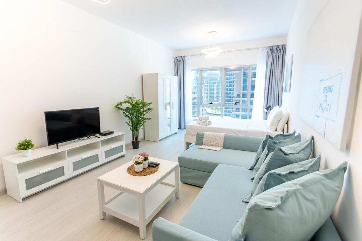Upgraded L Stunning In Marina Sleeps 4 Apartment Dubai